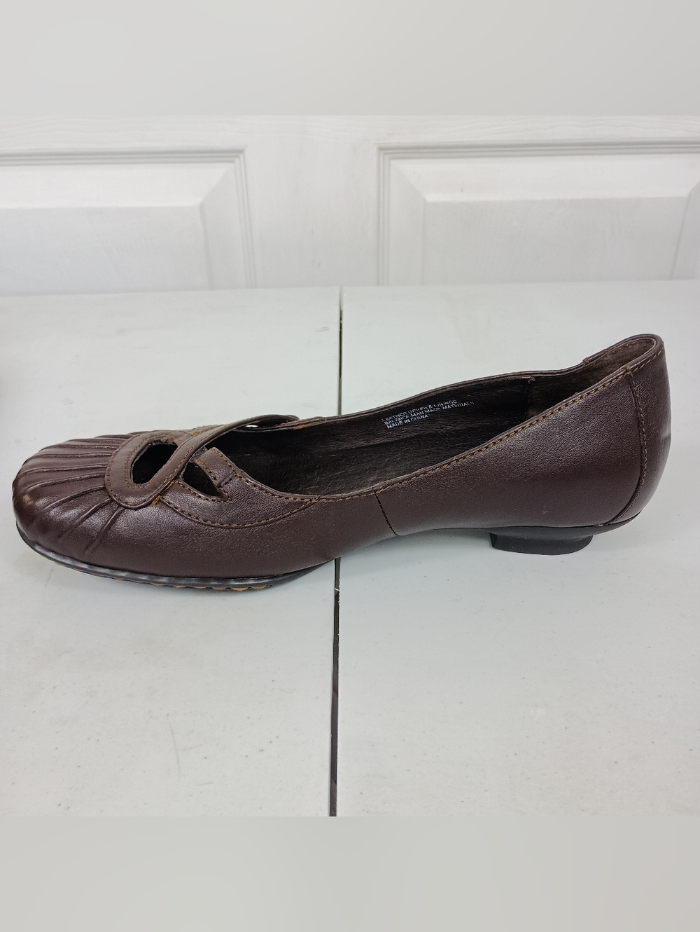 Born Kitten Heels 8.5 Womens Brown Leather Pleated Toe Slip On Comfort Shoes VTG - Picture 4 of 15